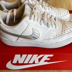 Nike WMNS court vision sneakers 7.5